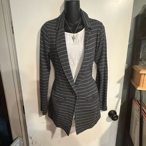 Dolan Women’s Small Long Sleeve Open Gray and White Striped Blazer with Pockets